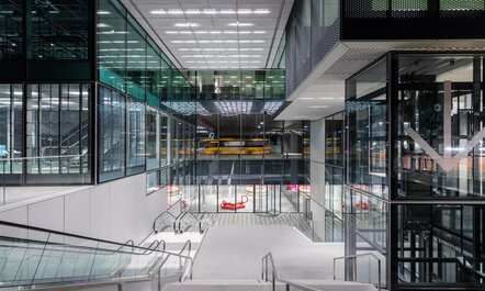 Innenansicht Foyer von BLOX, Kopenhagen: Oberflächen sind mit Pulverlacke der IGP beschichtet worden | © IGP Pulvertechnik AG